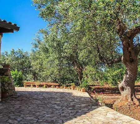 Trullo Achille ヴィラ