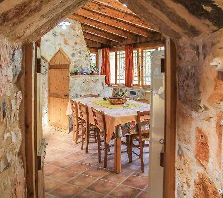 Trullo Achille ヴィラ